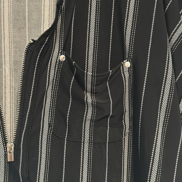 Lily Morgan xl casual fun top - Picture 4 of 4